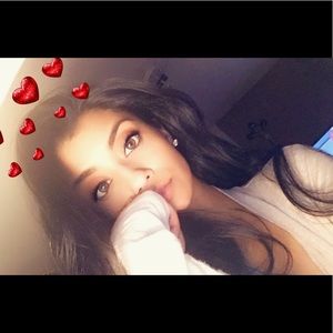 Meet your Posher, Aparna